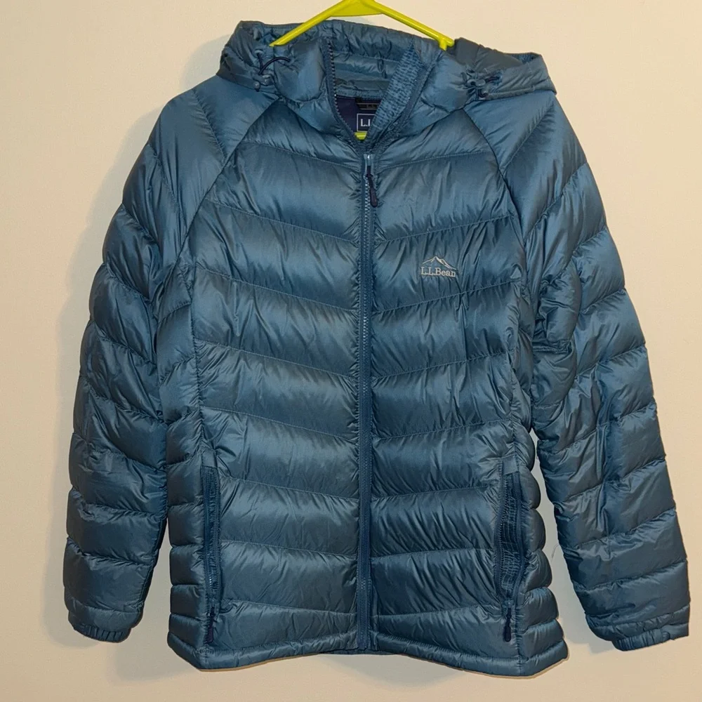 L.L. Bean Blue Puffer Jacket - Picture 1 of 3